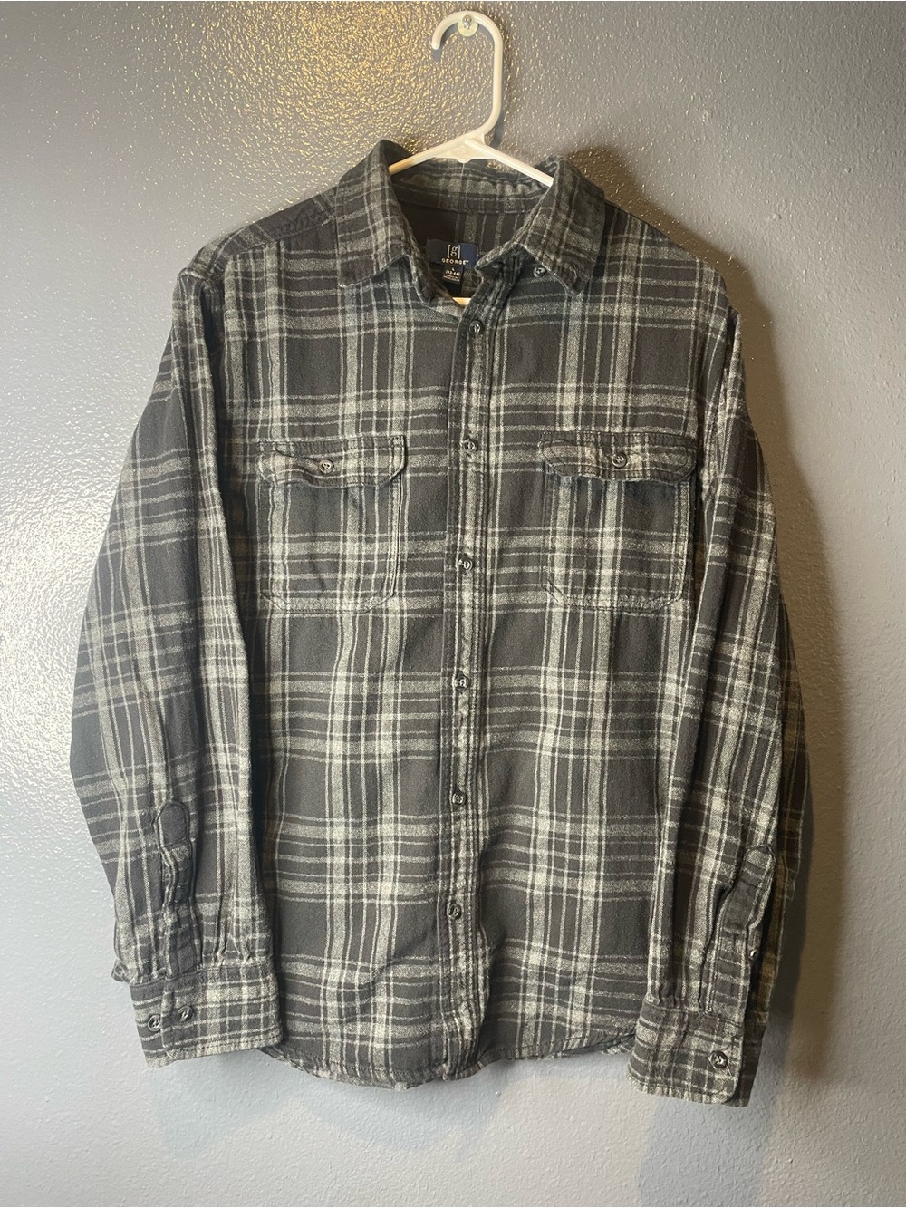 Men's Black & Gray Plaid Flannel Shirt - Casual Button-Up SKU 001